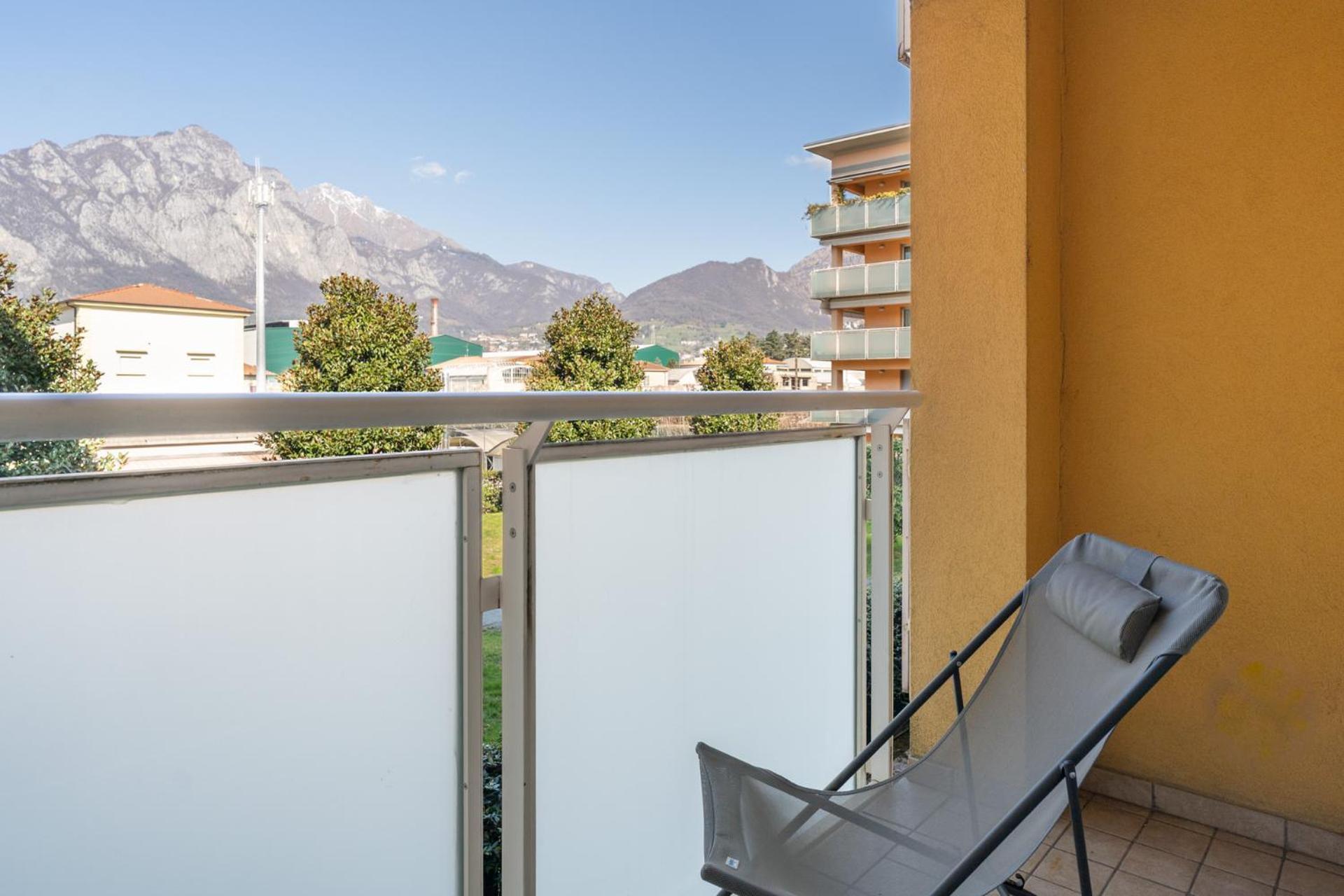 Large Well-Equipped Appartement Near Como Lake Lecco Exterior photo